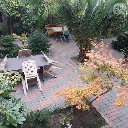 Guesthouse 97 In Batumi Батумі Екстер'єр фото