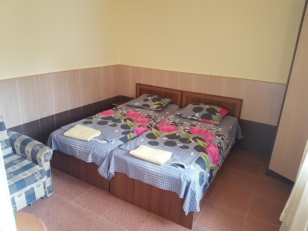 Guesthouse 97 In Batumi Батумі Екстер'єр фото