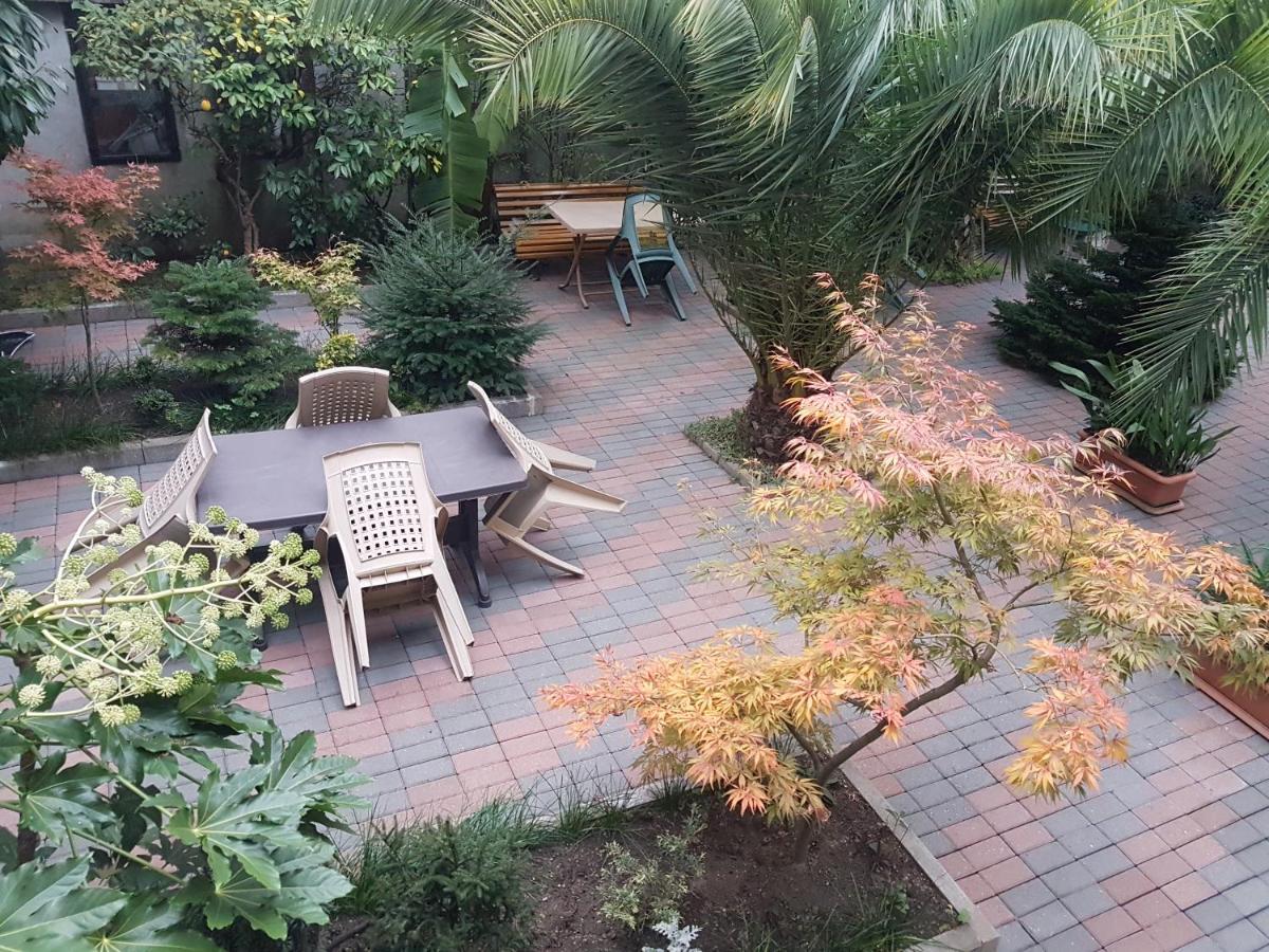 Guesthouse 97 In Batumi Батумі Екстер'єр фото